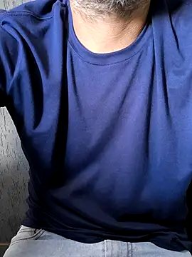 Leo Big online show from April 6, 4:30 pm