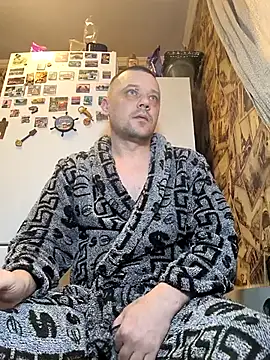 DanielOhCool online show from March 2, 5:19 am