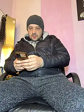 DanielOhCool online show from January 18, 8:16 am