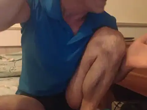 Snapshot of yvesstorm1 chatting on December 13, 8:58 pm yvesstorm1 online show from December 13, 8:58 pm