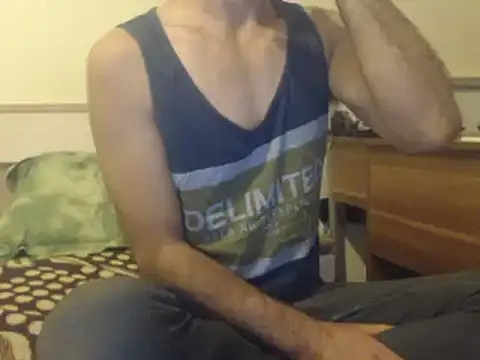 Snapshot of yvesstorm1 chatting on December 21, 8:43 pm yvesstorm1 online show from December 21, 8:43 pm