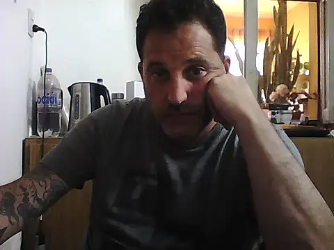 Reload 033 online show from April 15, 7:36 pm