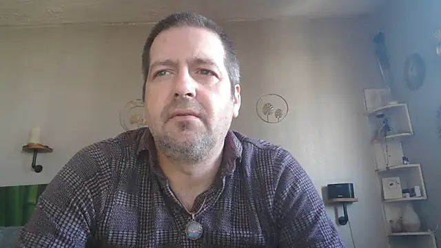 matrikes1 online show from March 8, 11:11 am