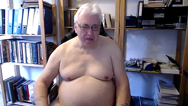 SchwanzhureXXL online show from March 20, 8:40 am