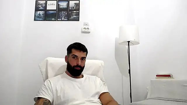 Verycutex online show from October 8, 3:49 pm