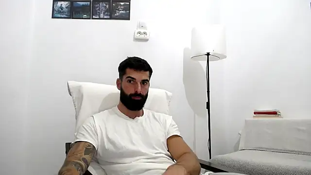 Verycutex online show from October 13, 1:39 pm