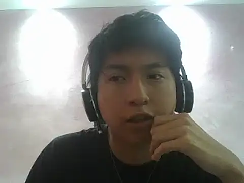 Snapshot of kingcharliemonsteer chatting on January 23, 12:35 am kingcharliemonsteer online show from January 23, 12:35 am