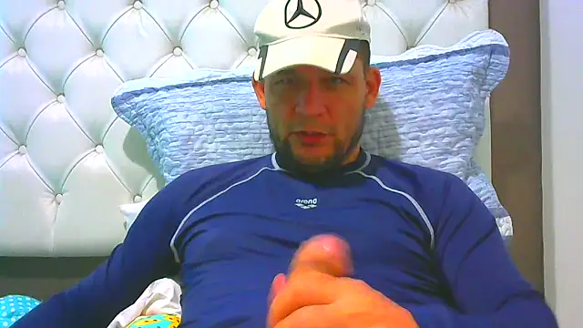 altenori112 online show from February 9, 1:32 am