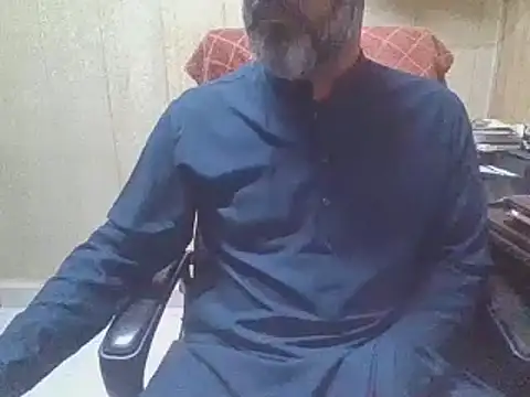 hairymaster95 online show from April 3, 5:15 am