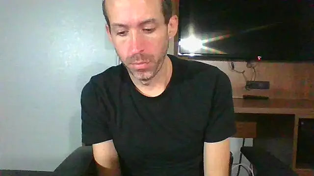 Snapshot of smokenstrokex chatting on September 10, 4:33 am smokenstrokex online show from September 10, 4:33 am