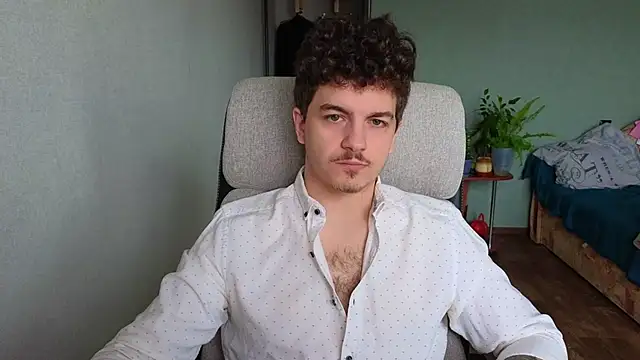 Remy Miles online show from April 9, 4:43 am