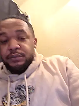 Snapshot of Oakcliffjacker chatting on October 31, 11:24 am Oakcliffjacker online show from October 31, 11:24 am