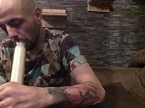 kissfreak85 online show from February 1, 1:44 am