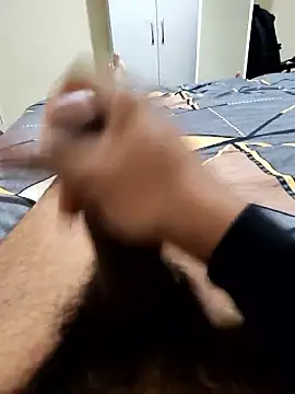 omar23121 online show from January 8, 11:32 pm