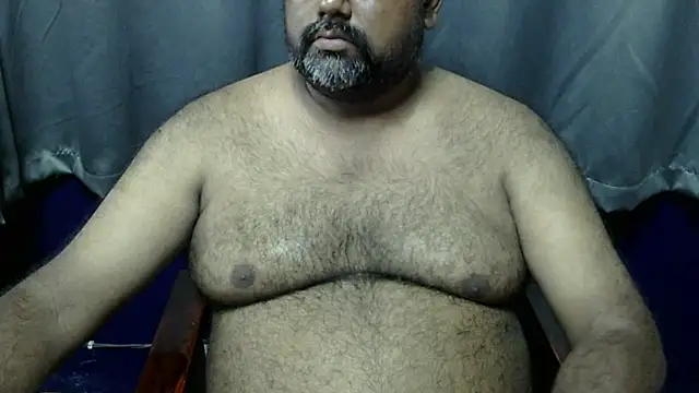 Snapshot of hairysubcub_70 chatting on October 1, 9:02 am hairysubcub 70 online show from October 1, 9:02 am
