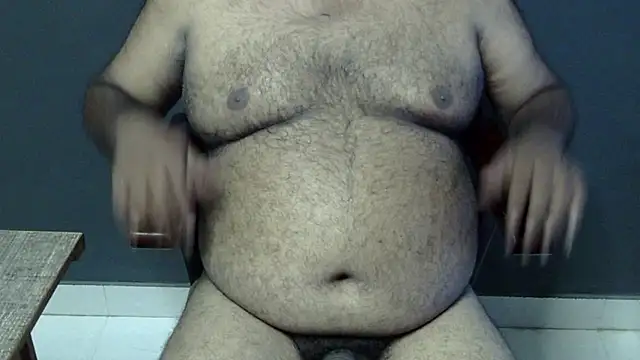 Snapshot of hairysubcub_70 chatting on September 28, 7:50 am hairysubcub 70 online show from September 28, 7:50 am