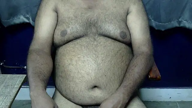 Snapshot of hairysubcub_70 chatting on October 2, 9:13 am hairysubcub 70 online show from October 2, 9:13 am
