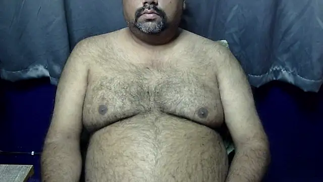 Snapshot of hairysubcub_70 chatting on January 13, 5:01 am hairysubcub 70 online show from January 13, 5:01 am