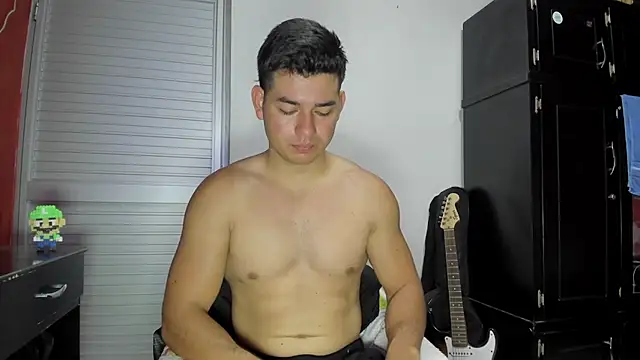 VincentSavage online show from February 11, 12:15 am