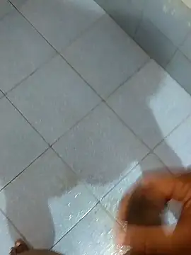 dinesh682 online show from October 20, 12:31 pm