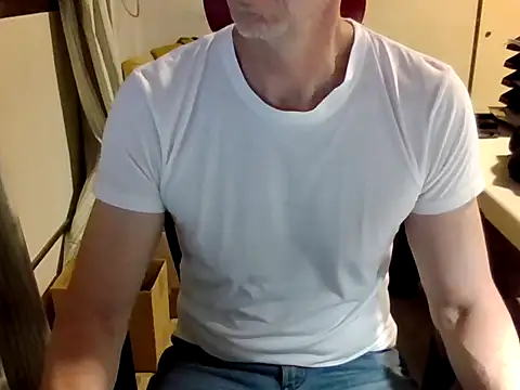 Snapshot of mariohurt101 chatting on September 18, 9:50 pm mariohurt101 online show from September 18, 9:50 pm