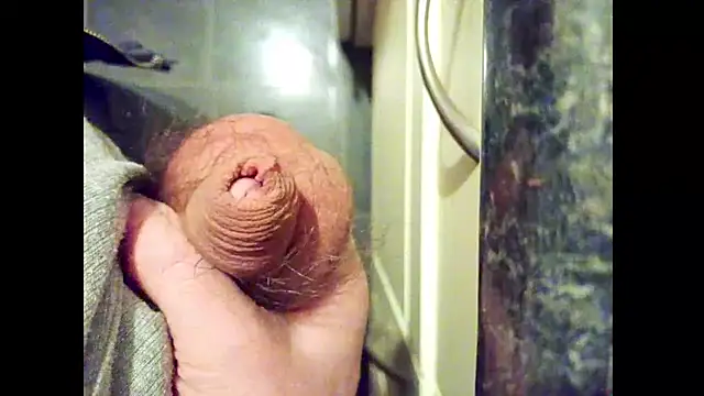 hairyuncut00 online show from February 15, 6:16 pm