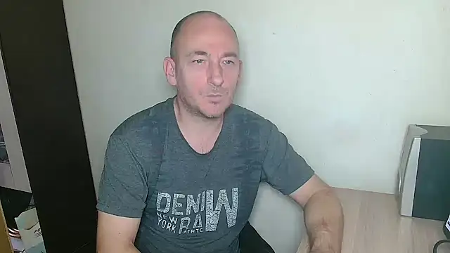 Johan   Barker online show from December 21, 11:40 am