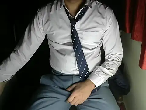 aloneboy1996 online show from January 5, 6:44 pm