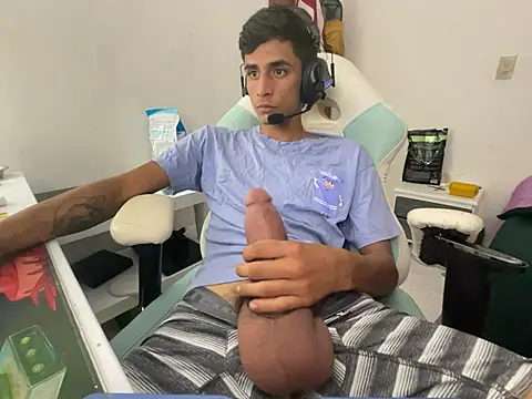 Max TheHorseDick online show from December 11, 3:58 am