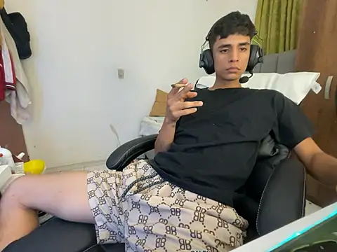 Max TheHorseDick online show from January 3, 2:43 am