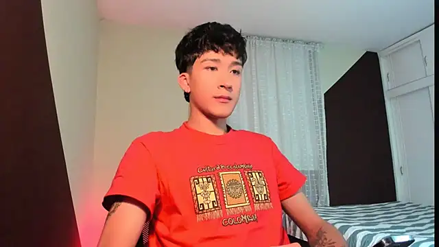 tom Howard online show from June 19, 1:11 am