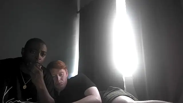 Snapshot of SilasRed chatting on December 6, 9:02 pm SilasRed online show from December 6, 9:02 pm