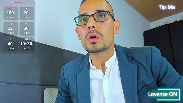 jhonyalzate2 online show from October 3, 2:05 am