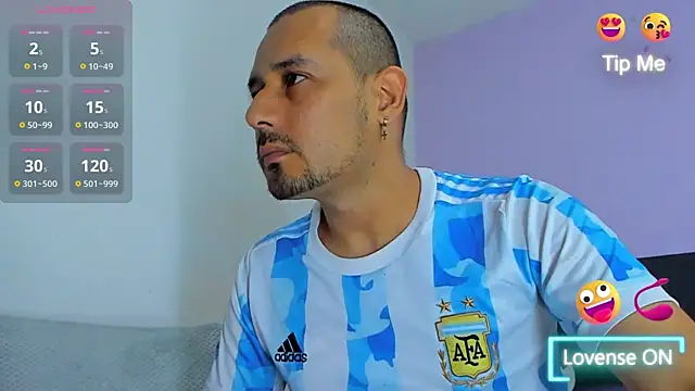 jhonyalzate2 online show from December 30, 2:42 am