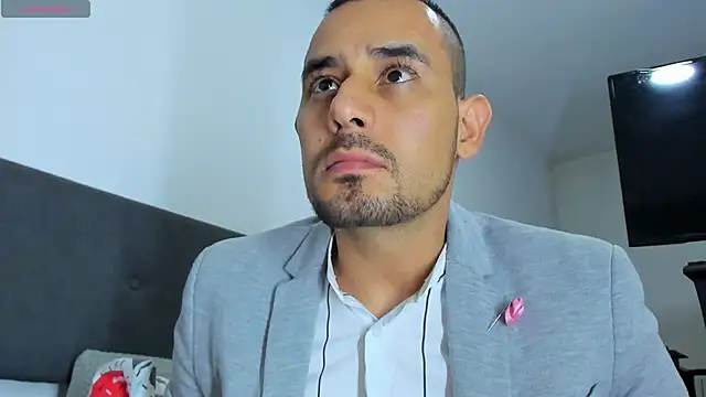 jhonyalzate2 online show from March 3, 11:45 pm