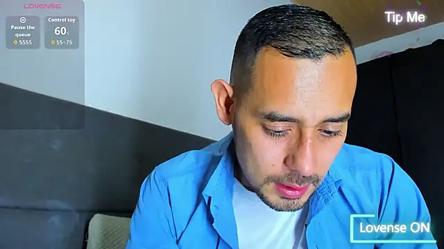 jhonyalzate2 online show from October 15, 2:52 am