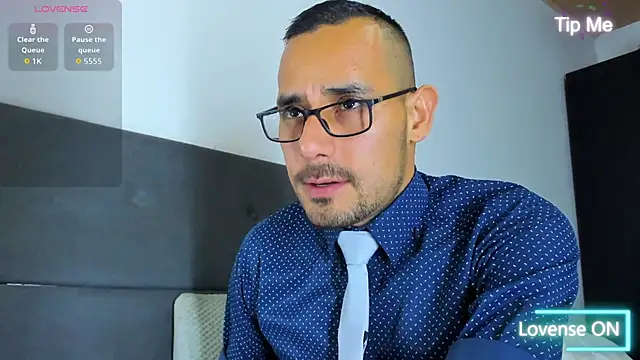 jhonyalzate2 online show from September 9, 3:17 am