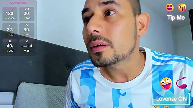 jhonyalzate2 online show from March 11, 11:48 pm