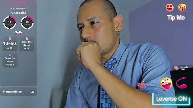 jhonyalzate2 online show from December 6, 2:46 am