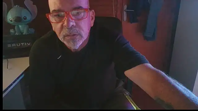 Snapshot of 0oscar_xxx chatting on October 5, 7:18 pm 0oscar xxx online show from October 5, 7:18 pm