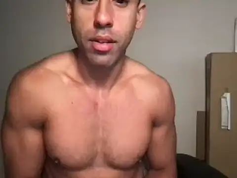 BigGuyMuscle online show from December 18, 4:17 pm