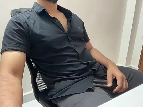 Snapshot of Arjun78877 chatting on October 5, 7:18 pm Arjun78877 online show from October 5, 7:18 pm