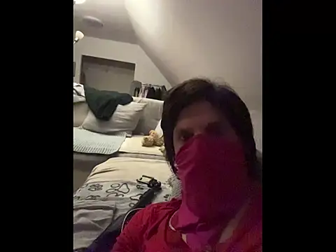 petuletra online show from November 19, 11:48 pm