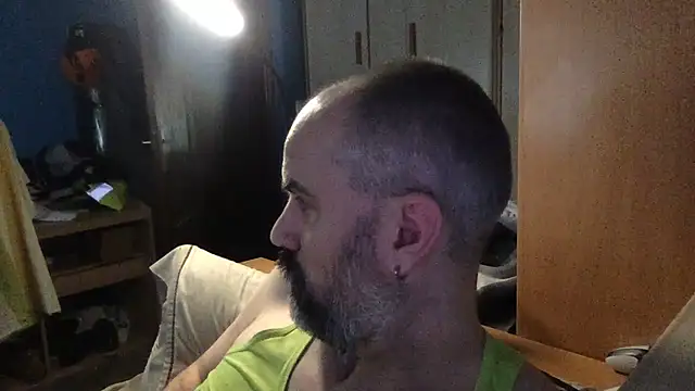 pollito1985 2 online show from February 11, 9:36 am