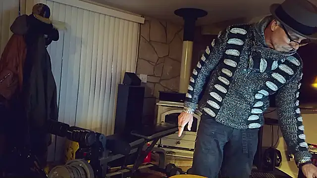 MoonDancer online show from December 2, 1:09 am