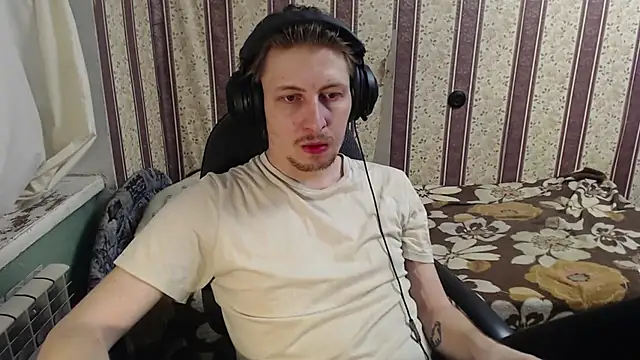 darienlarge online show from October 15, 7:43 pm