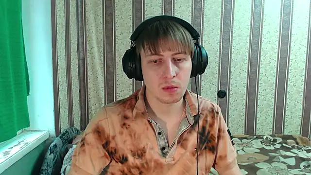 darienlarge online show from October 27, 12:40 pm