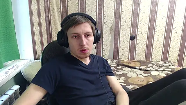 darienlarge online show from November 1, 9:02 am