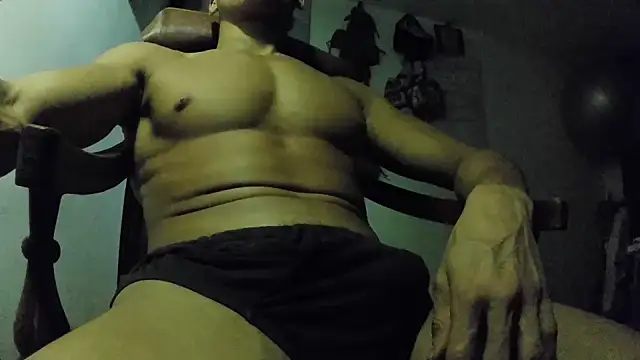 crazylatinguyy online show from November 14, 11:39 pm