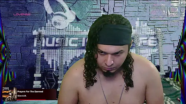 Snapshot of chino_roz chatting on March 8, 7:13 am chino roz online show from March 8, 7:13 am
